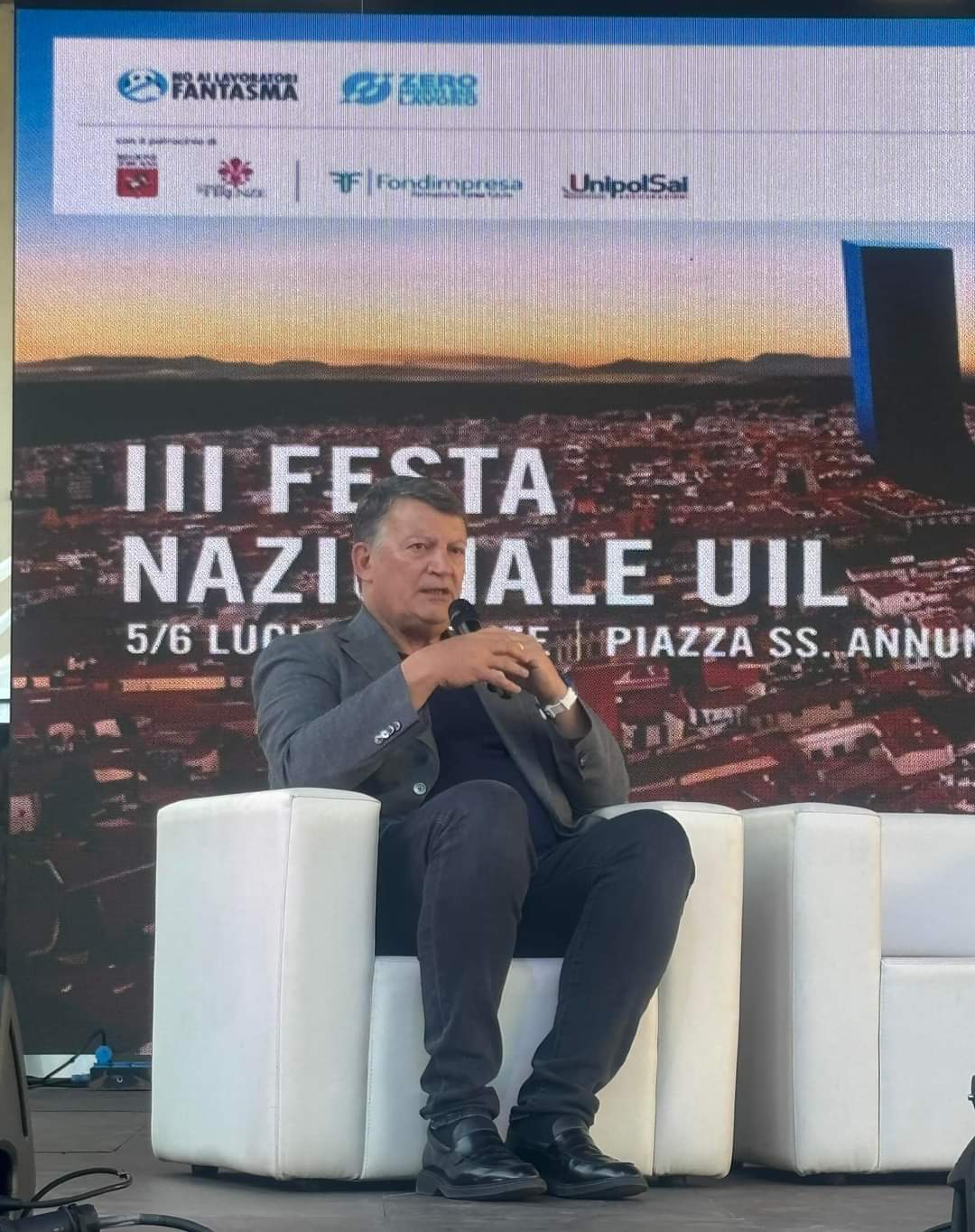 🔵 💙 Una piazza riempita di blu per la Terza Festa Nazionale della UIL!